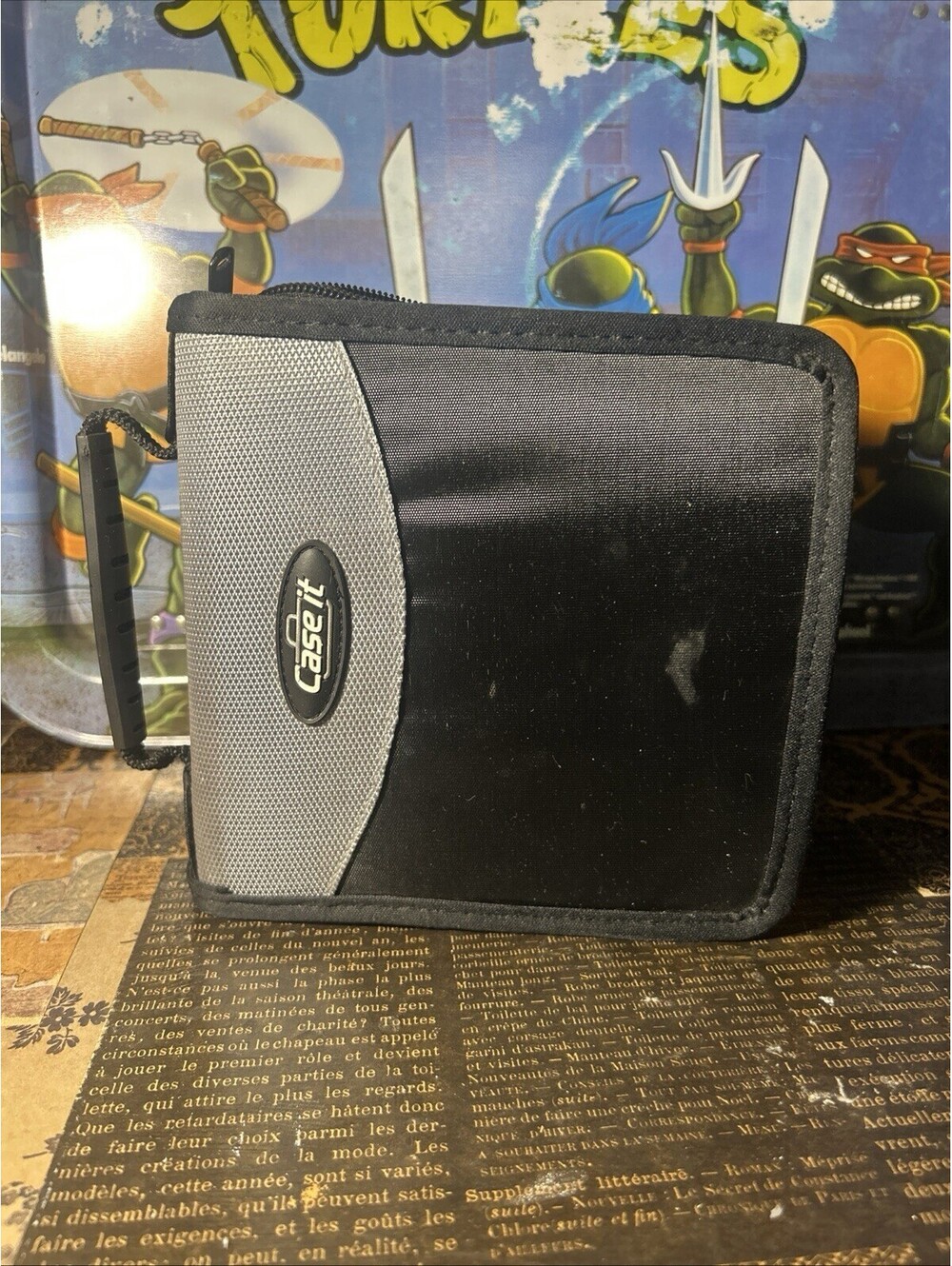 CASE IT 24 CD Zippered Case With Handle - 12Double Sided Sleeves